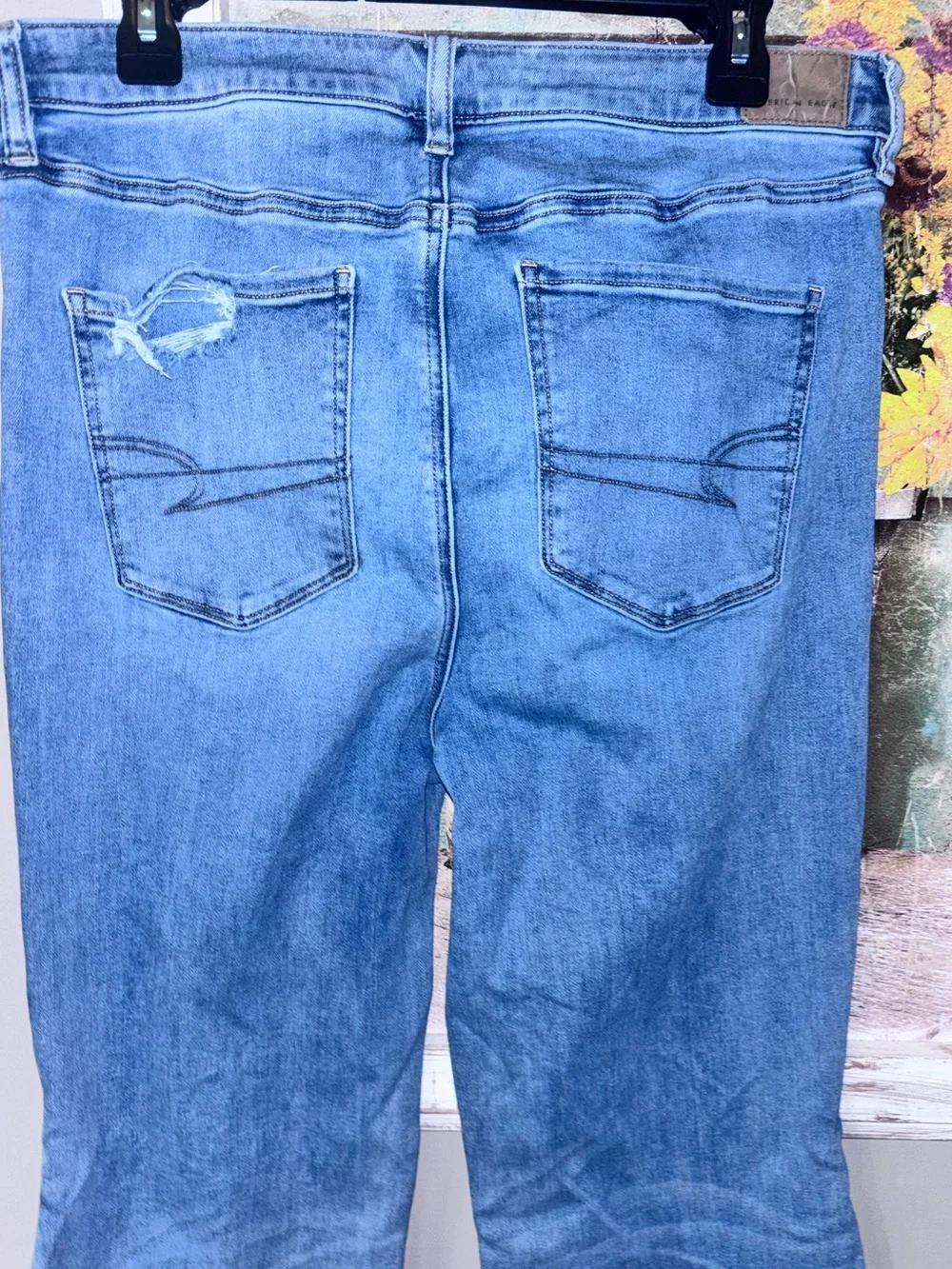 Trendy American Eagle Super High Rise Flare Jeans Womens 16 Blue Stretch Raw Hem - Picture 5 of 8